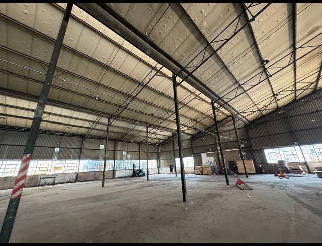 2,973M² WAREHOUSE FOR SALE IN KEW
